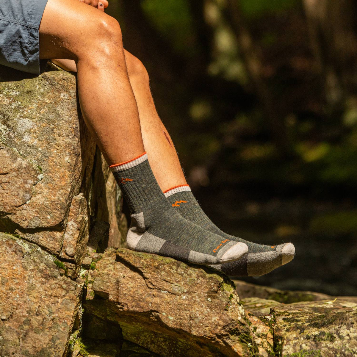 Darn Tough Men's Hiker Micro Crew Midweight Socks