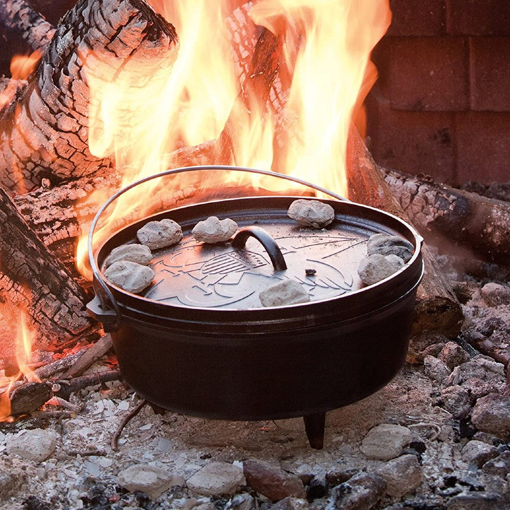 Lodge Cast Iron Camp Dutch Oven - Boy Scout (6 Qt)