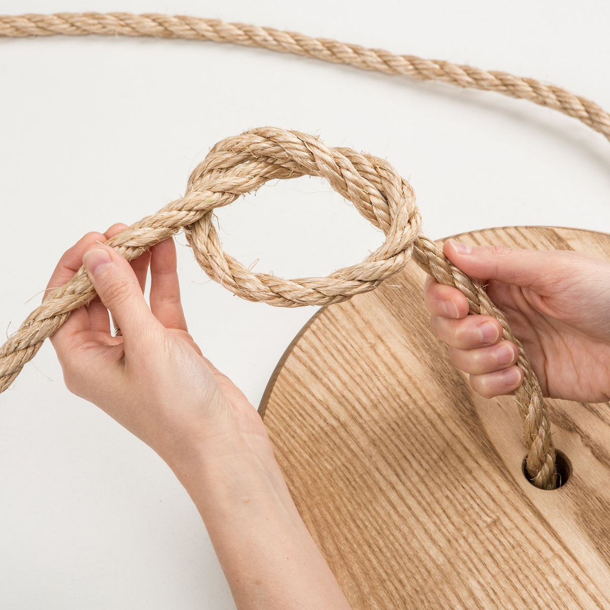 Old-Fashioned Tree Swing - Round Style
