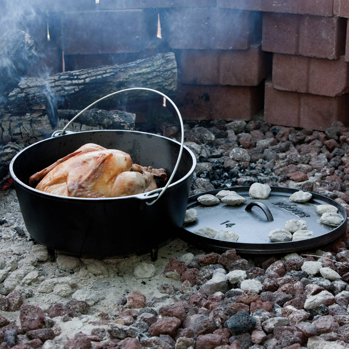 Lodge Cast Iron Camp Dutch Ovens