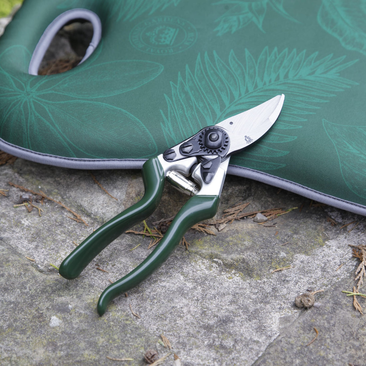 Spear & Jackson Razorsharp Left-Handed Bypass Pruners