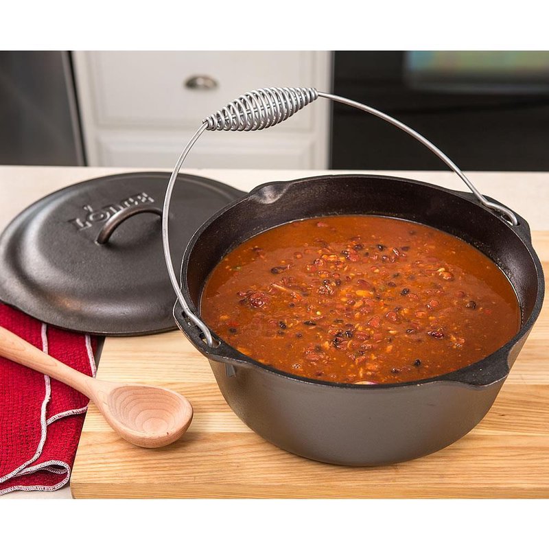 Lodge Logic Cast Iron Classic Dutch Ovens