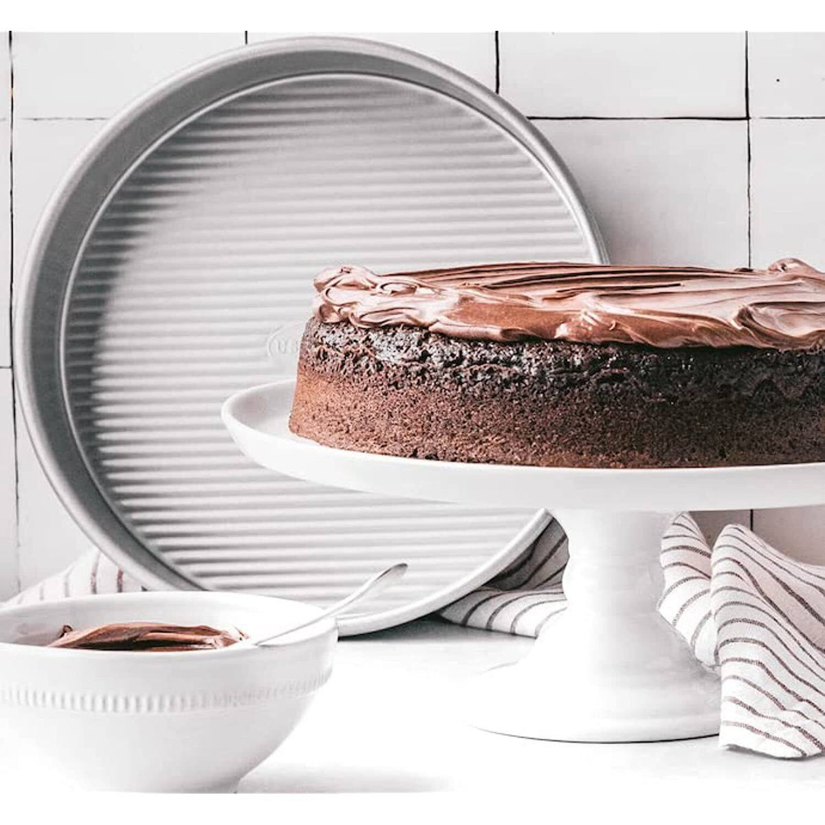 Round Cake Pan - 9" Aluminized Steel (USA Made)