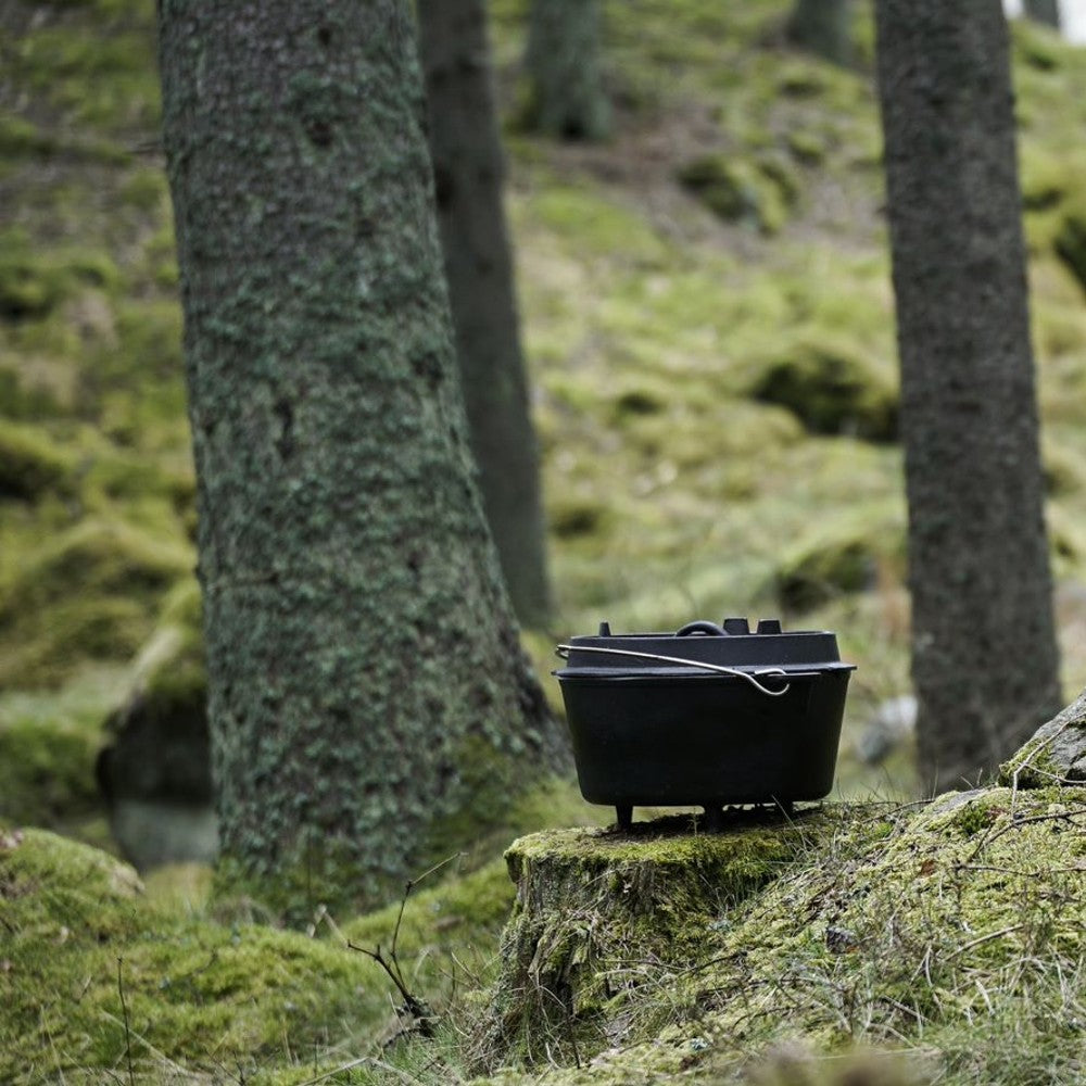 Petromax Cast Iron Dutch Oven with Legs