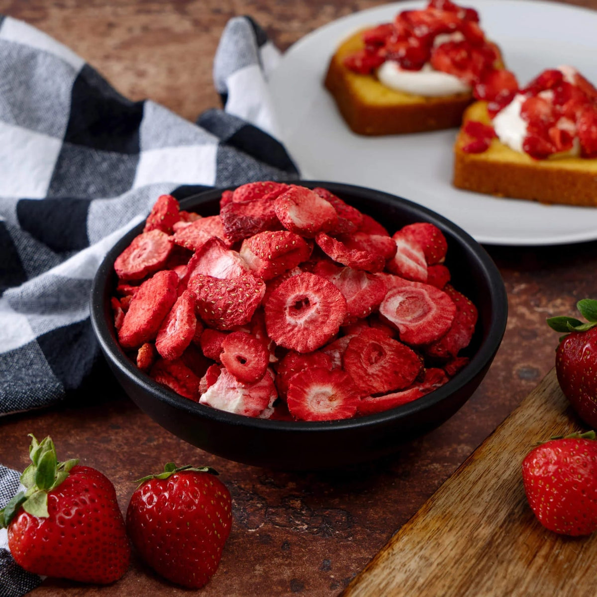 ReadyWise Freeze-Dried Sliced Strawberries - #10 Can