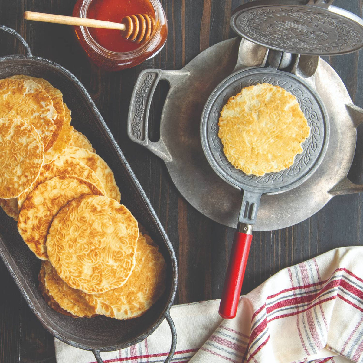 Stovetop Krumkake Iron/Pizzelle Maker