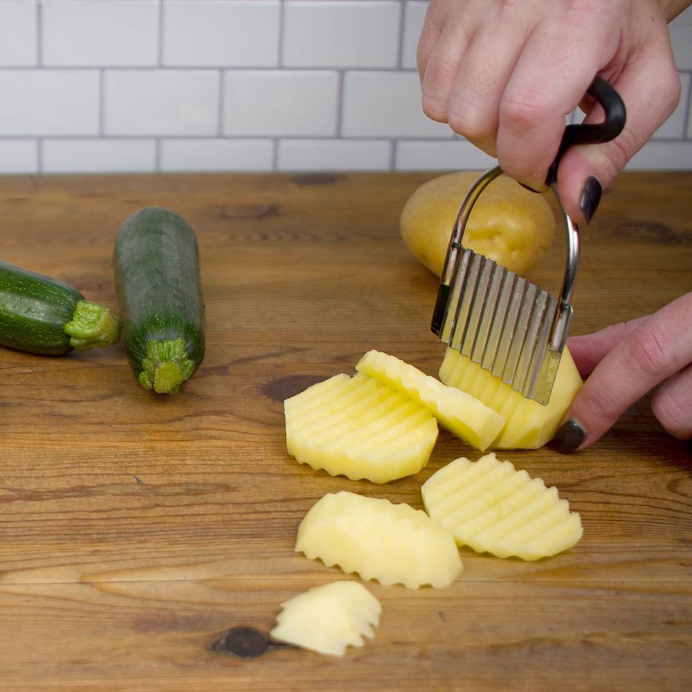 Vintage-Style Crinkle Cutter