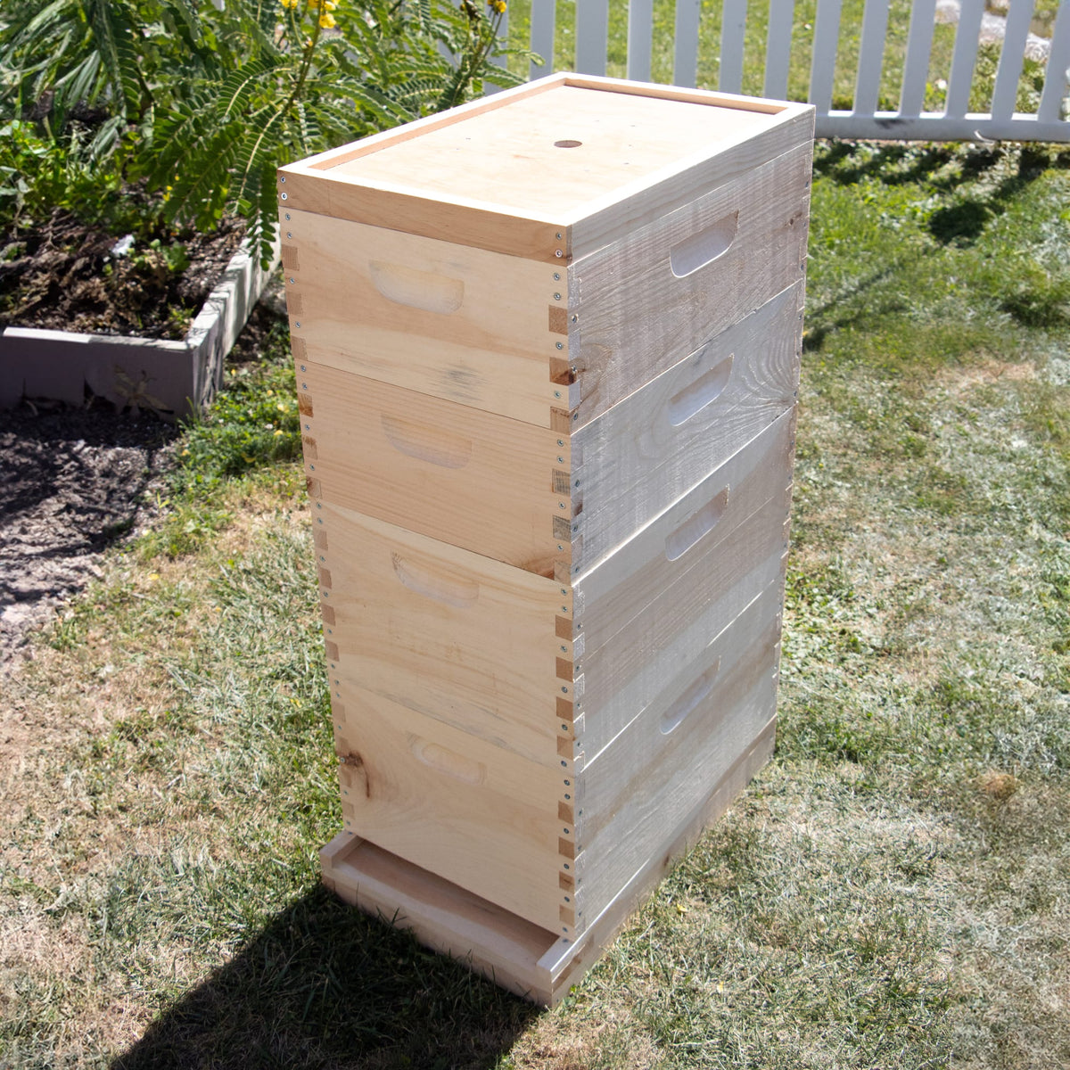 8-Frame Triangle Bee Escape Board for Hive