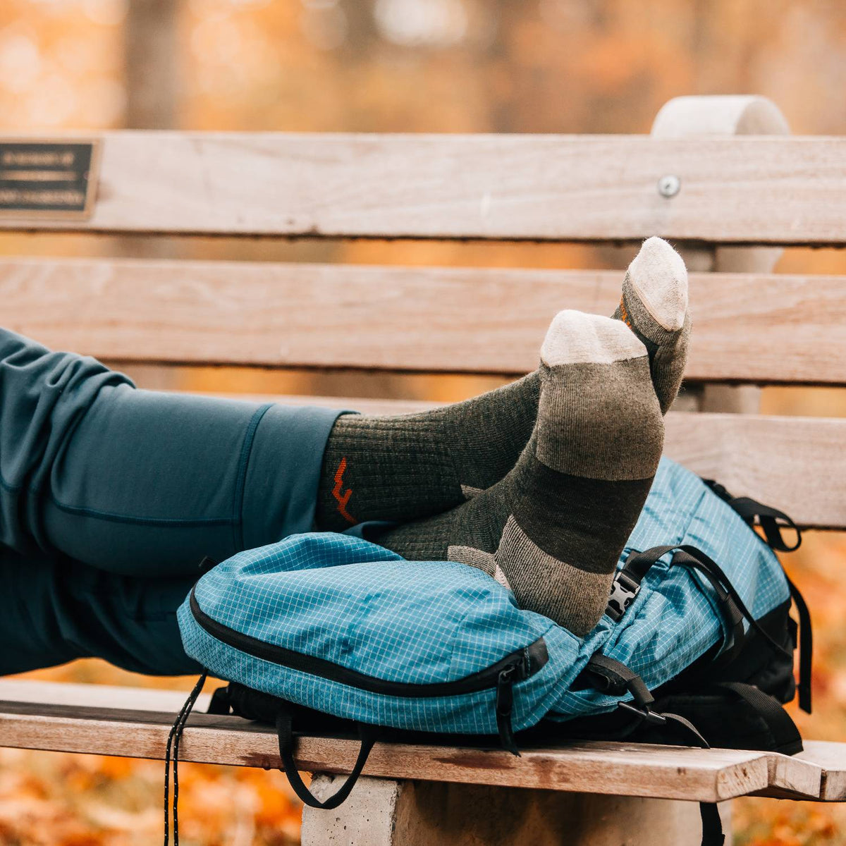 Darn Tough Men's Hiker Micro Crew Midweight Socks