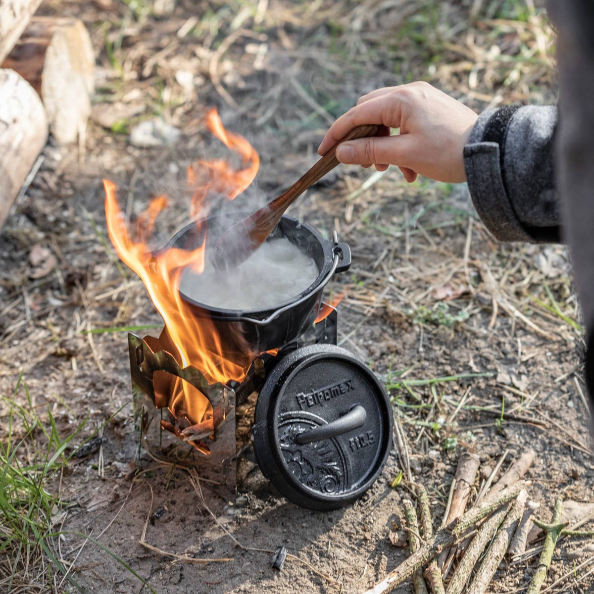 Petromax Cast Iron Dutch Oven with Legs