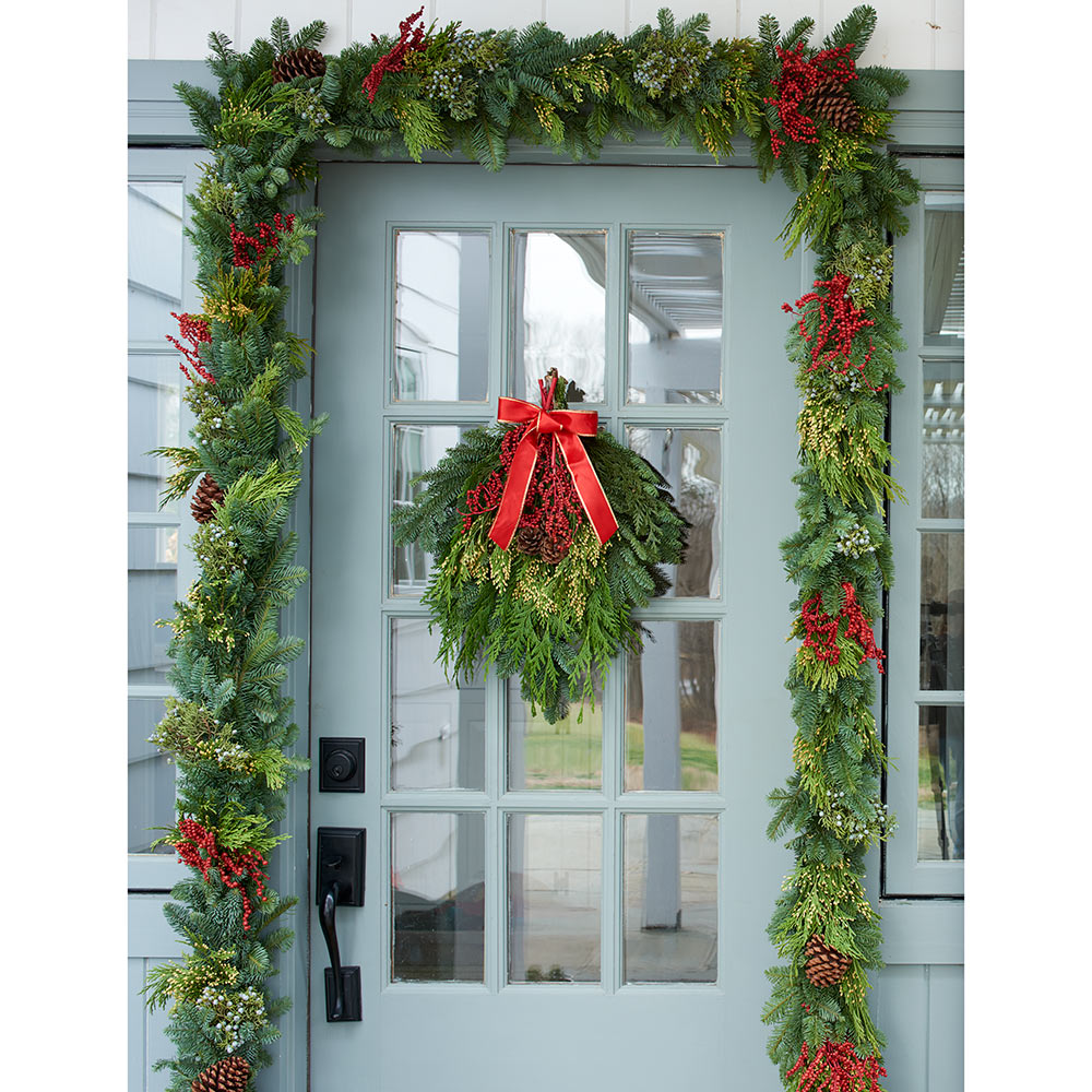 Canella Berry & Cone Door Roping, 12' long