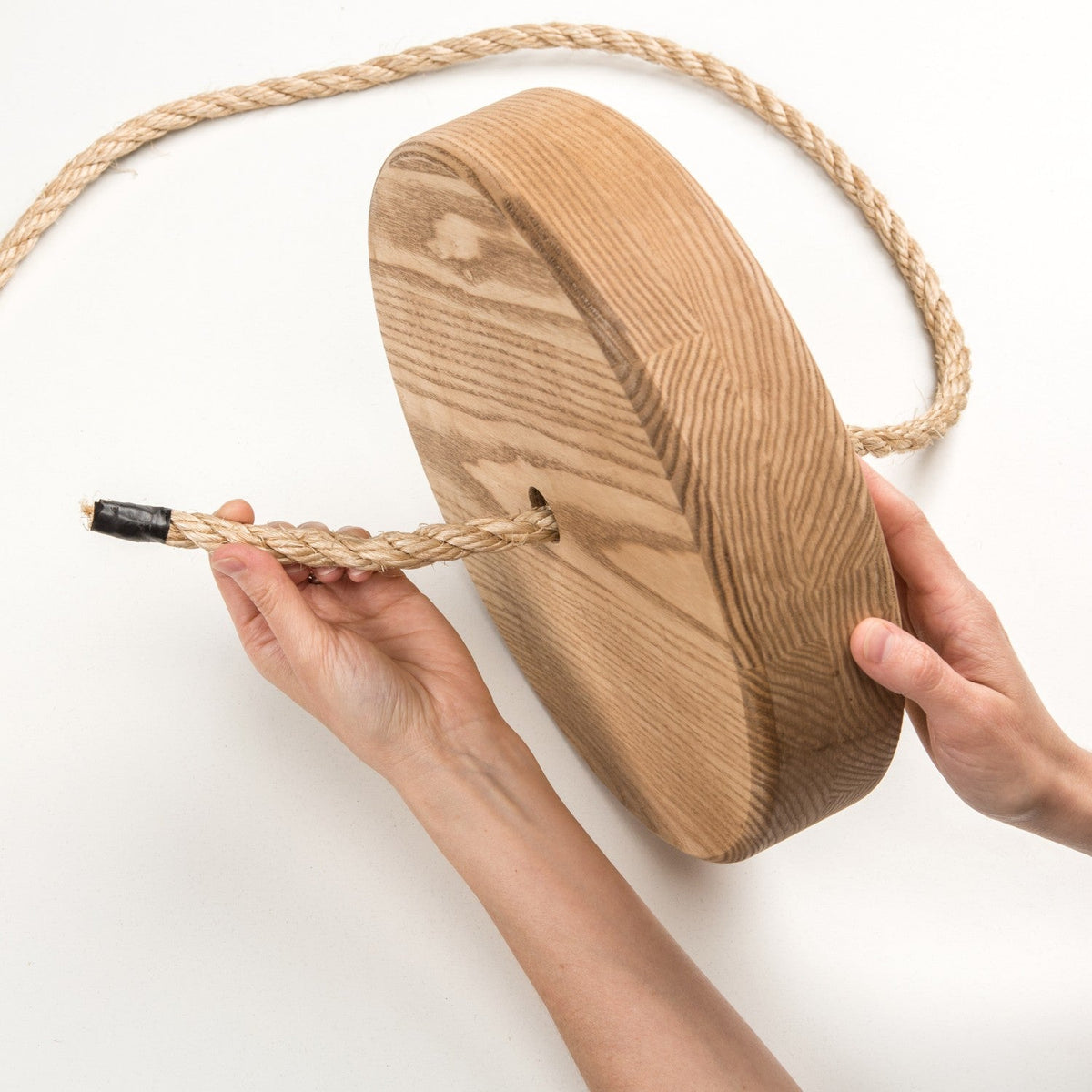 Old-Fashioned Tree Swing - Round Style