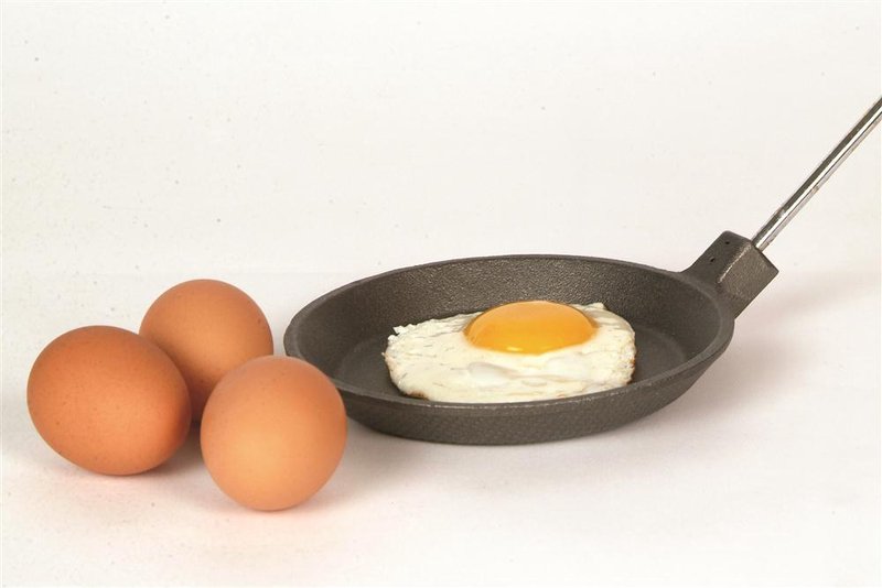 Long-Handled Campfire Skillet