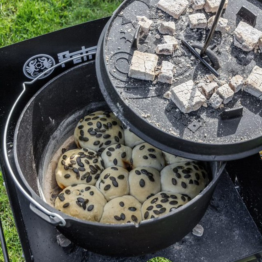 Petromax Cast Iron Dutch Oven with Legs