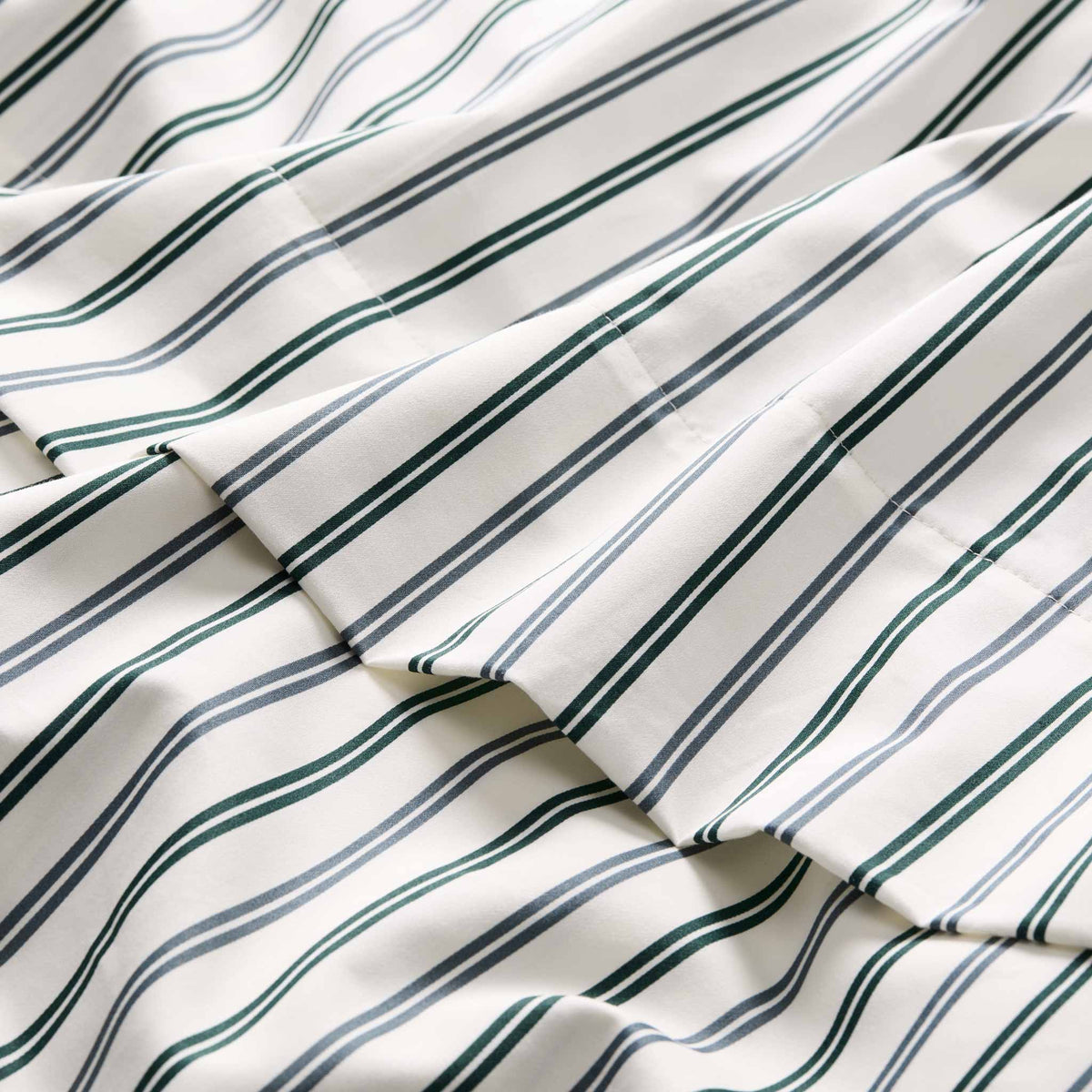 Luxe Sateen No Flat Sheet Set Bundle