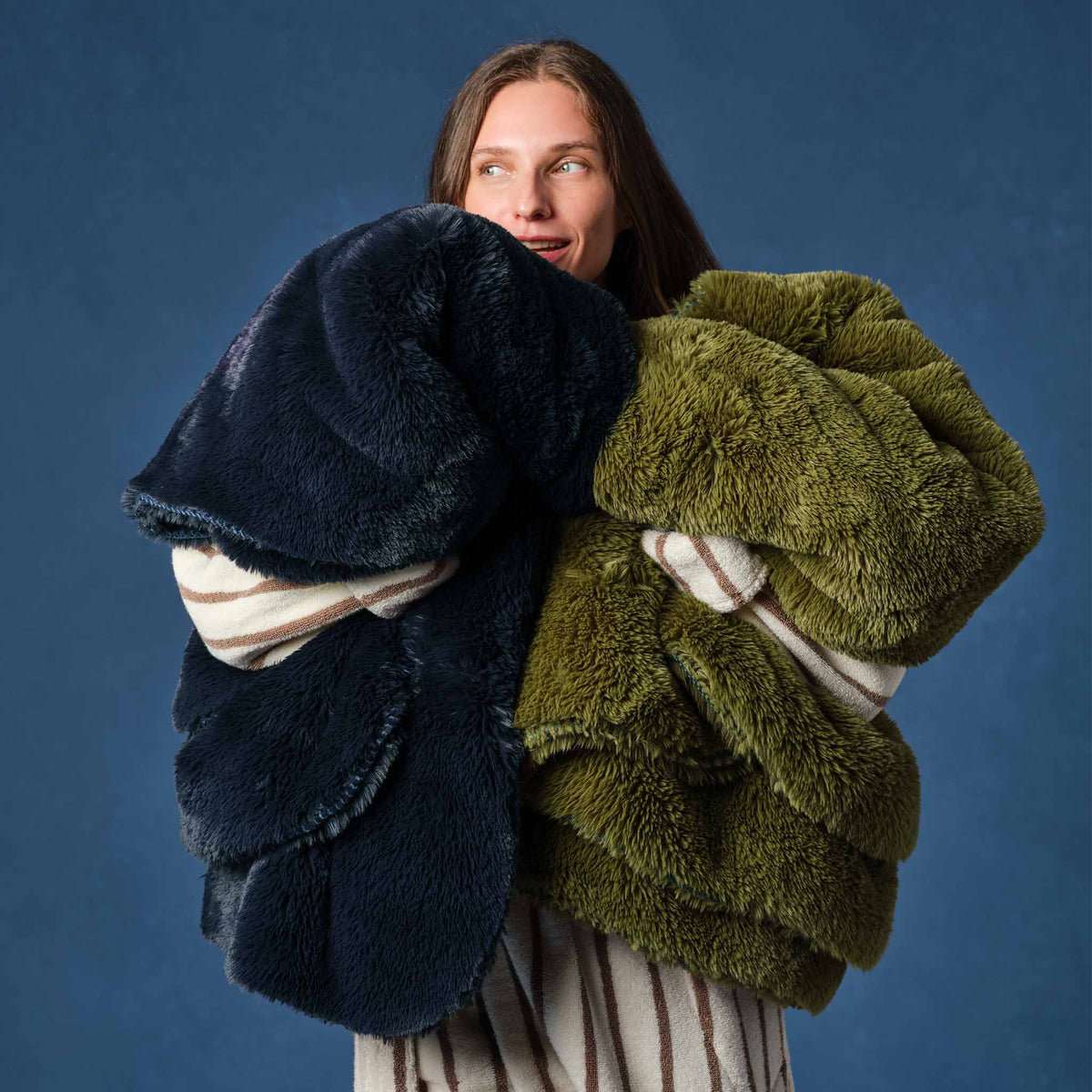 Super Fluff Throw Blanket