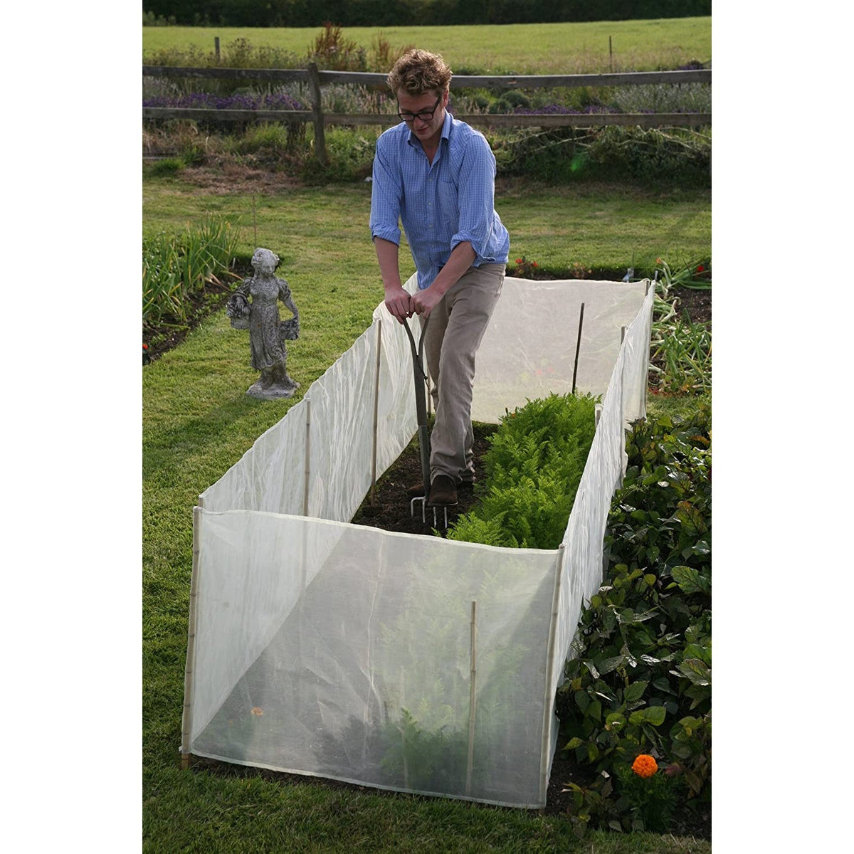 Micromesh Pest and Wind Barrier