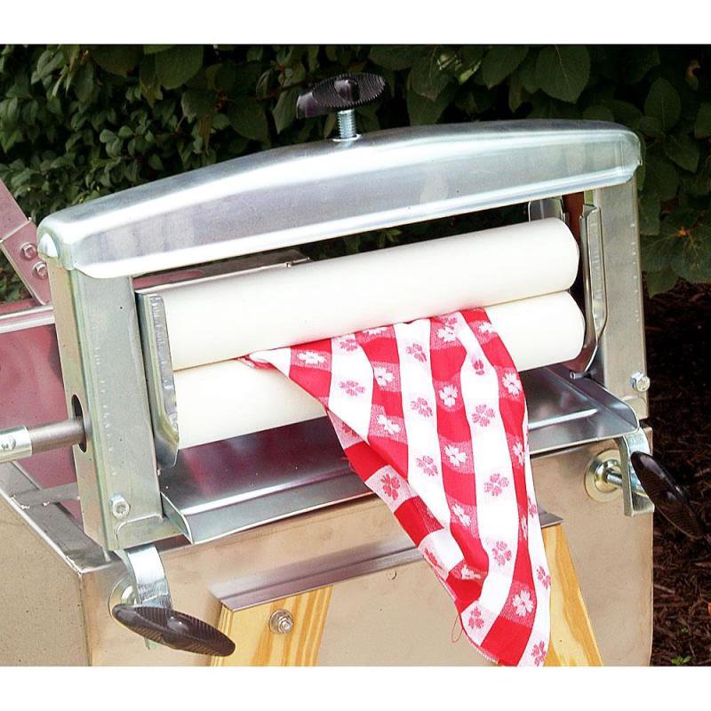 Lehman's Own Laundry Hand Washer with Laundry Wringer