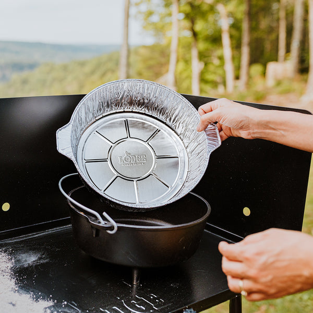 Lodge Camp Dutch Oven 12" Foil Liners - 12pk