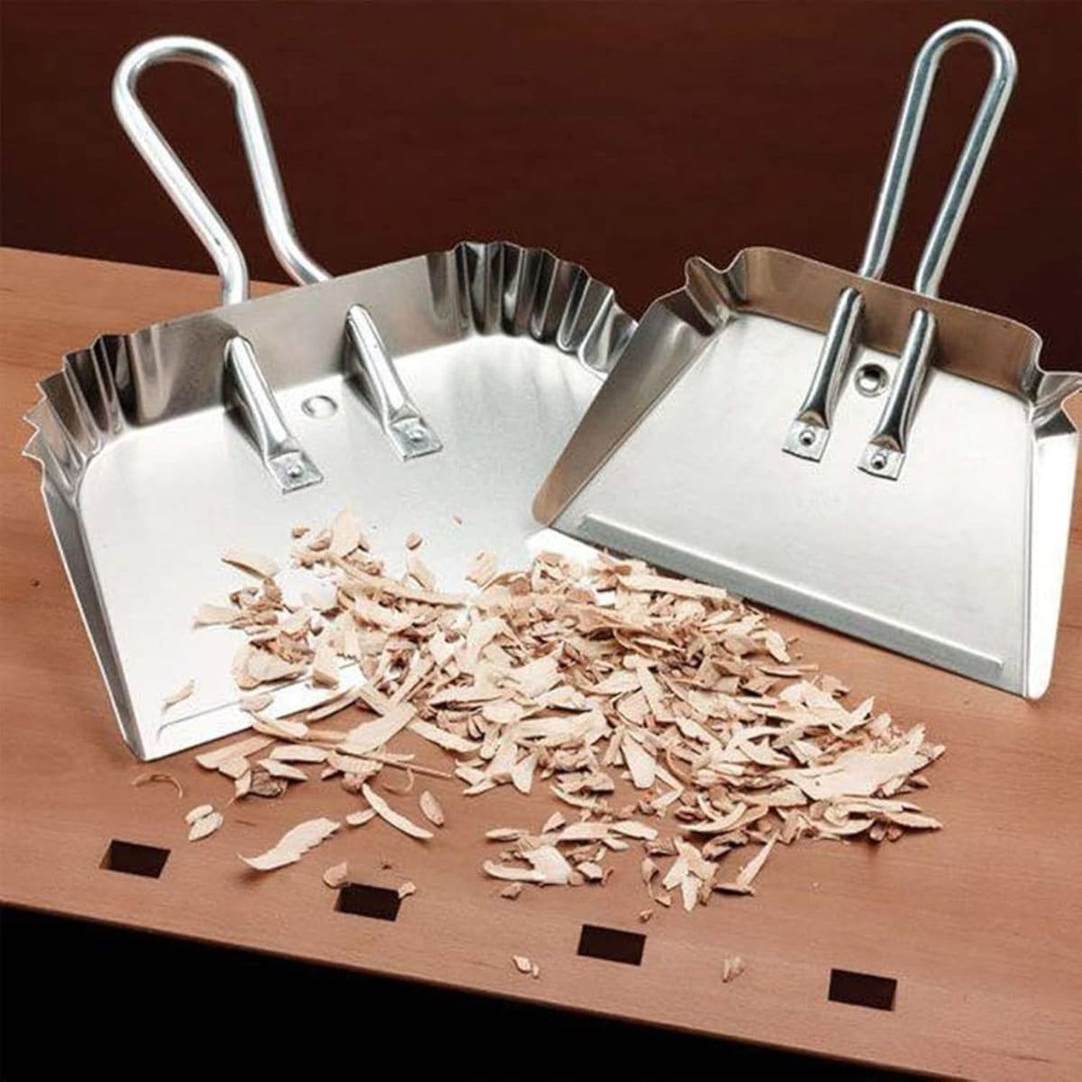 Stays-Flat Large Dustpan