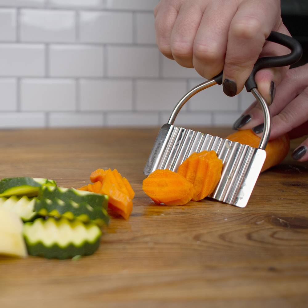 Vintage-Style Crinkle Cutter