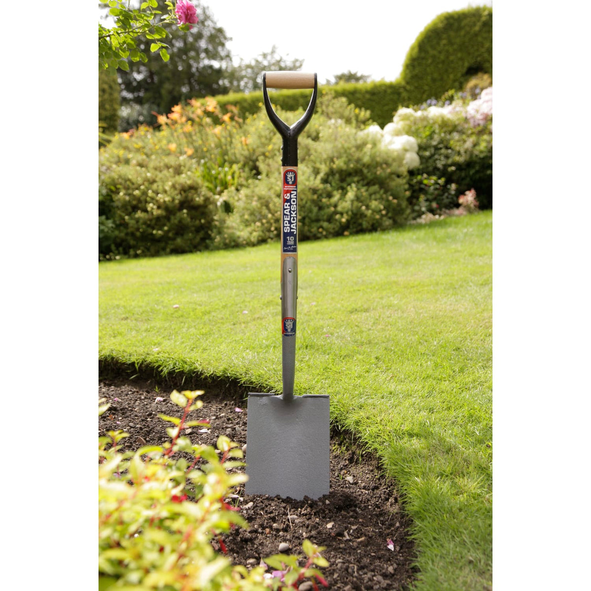 Spear & Jackson Neverbend Treaded Digging Spade