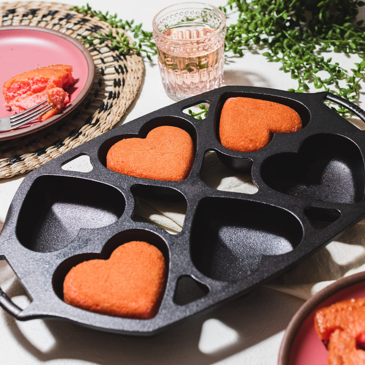 Lodge Cast Iron Heart Mini Cake Pan
